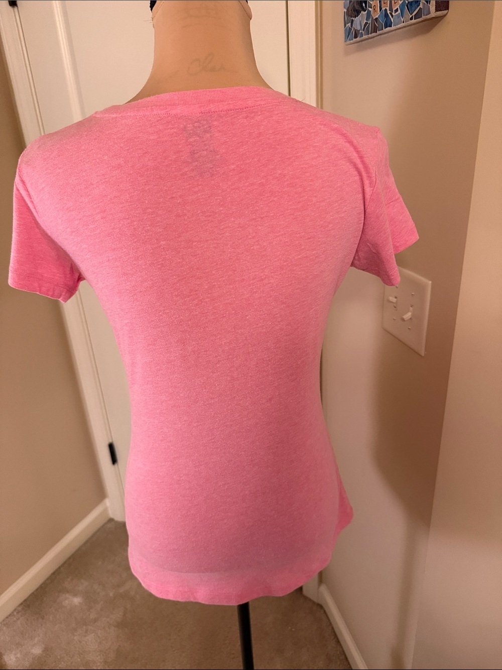 Hollywood Legends Marilyn Monroe Pink Women's Crewneck Tee with Vintage Print - Picture 3 of 4
